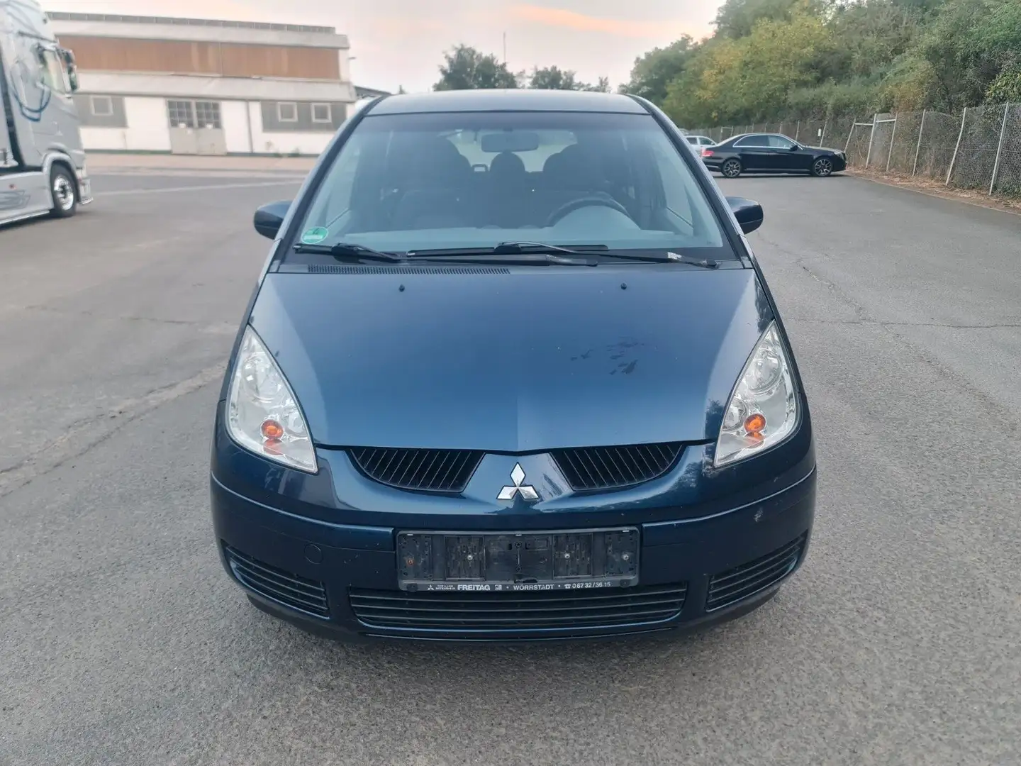 Mitsubishi Colt CZ3 Lim. 5-trg. 1.3 Invite Blau - 2
