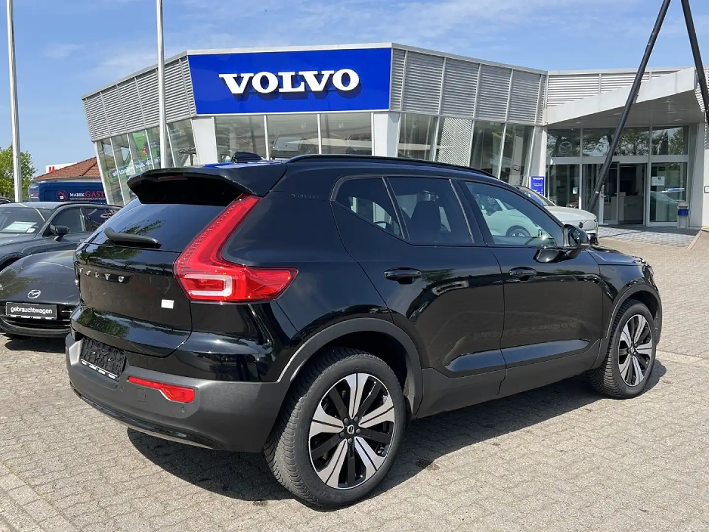 Volvo XC40 Elektro (231 PS) FWD|AG|69KWH|Core|Google|Winter-P Noir - 2