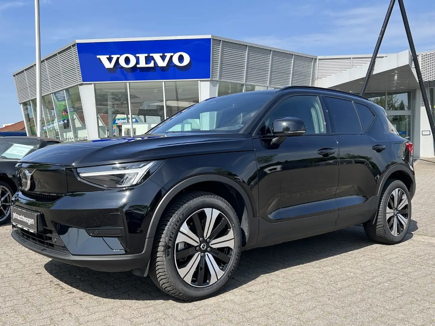 Volvo XC40 Elektro (231 PS) FWD|AG|69KWH|Core|Google|Winter-P Noir - 1