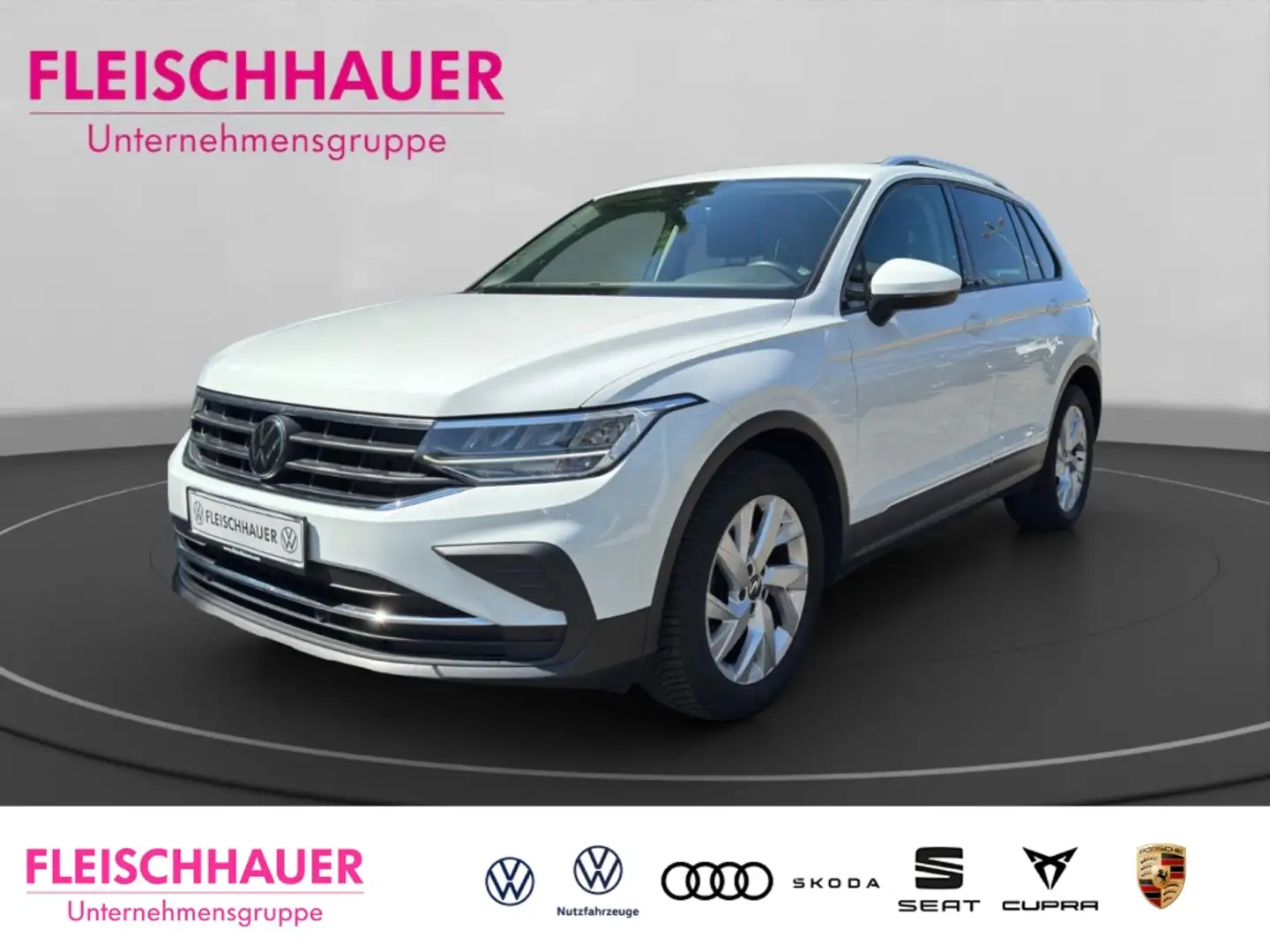 Volkswagen Tiguan Active 1.5 TSI BMT NAV RFK CAR-PLAY SHZ Wit - 1