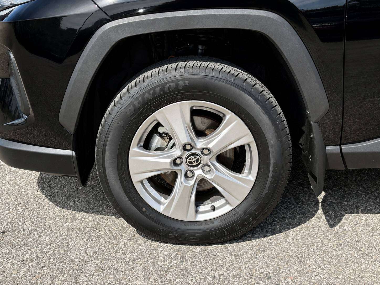 2025 Toyota RAV4 XLE AWD | 1 Owner | No Accidents | Moonroof — снимка 1