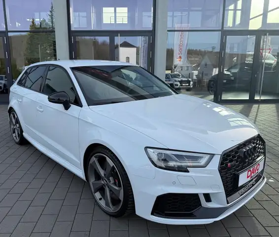 Audi RS3 Sportback 2.5 TFSI quattro Optik schwarz