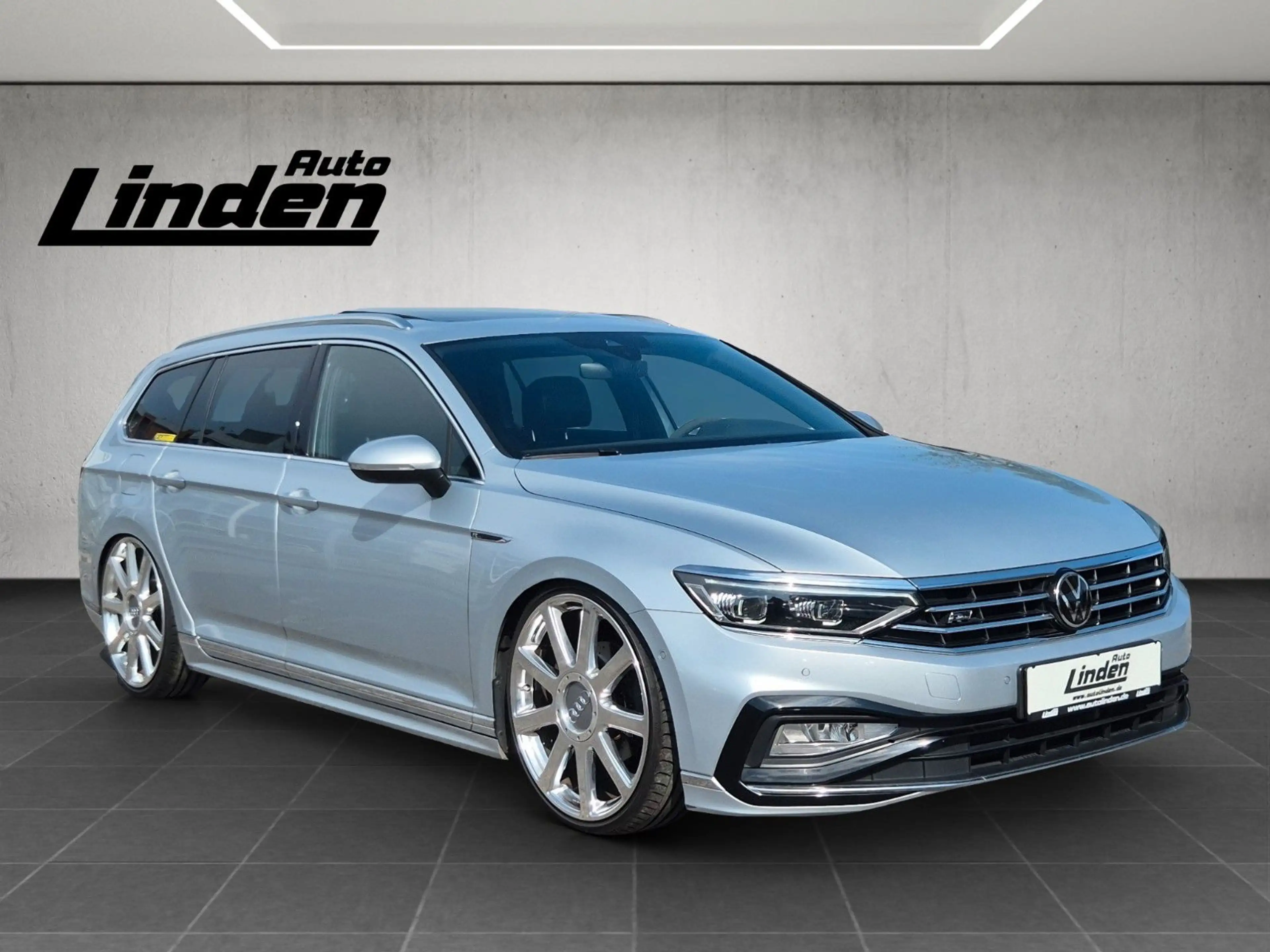 Volkswagen Passat Variant Passat Var. R Line 4M Pano AHK H&K 360 ACC 4xSHZ — photo 7