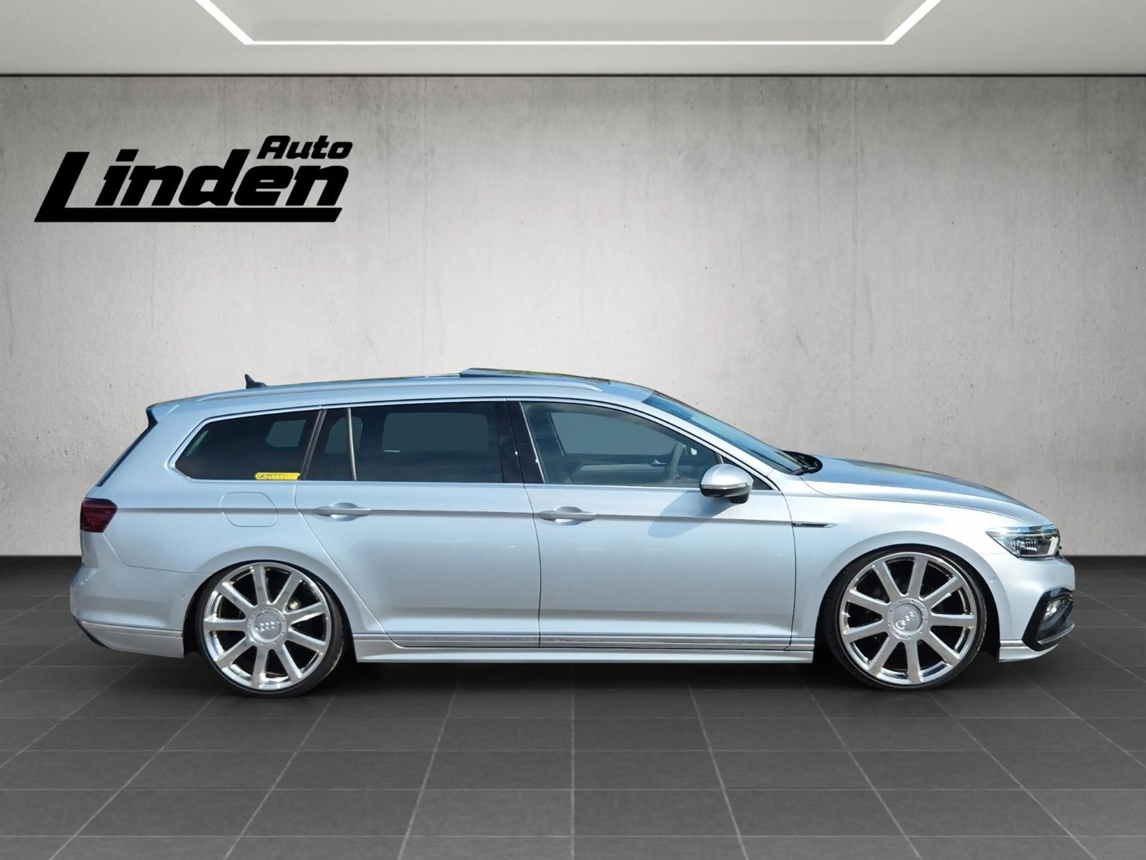 Volkswagen Passat Variant Passat Var. R Line 4M Pano AHK H&K 360 ACC 4xSHZ — photo 6