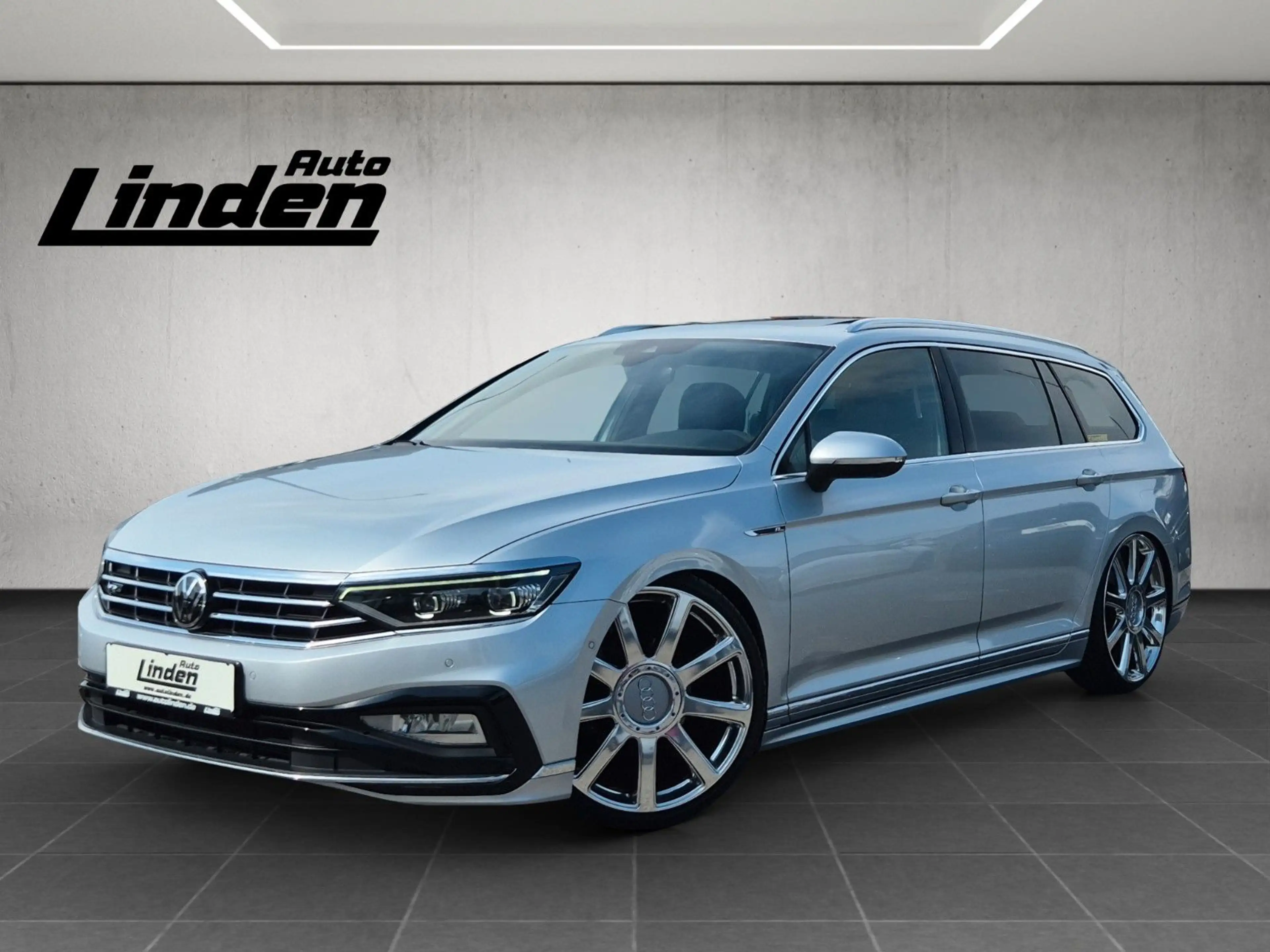 Volkswagen Passat Variant Passat Var. R Line 4M Pano AHK H&K 360 ACC 4xSHZ