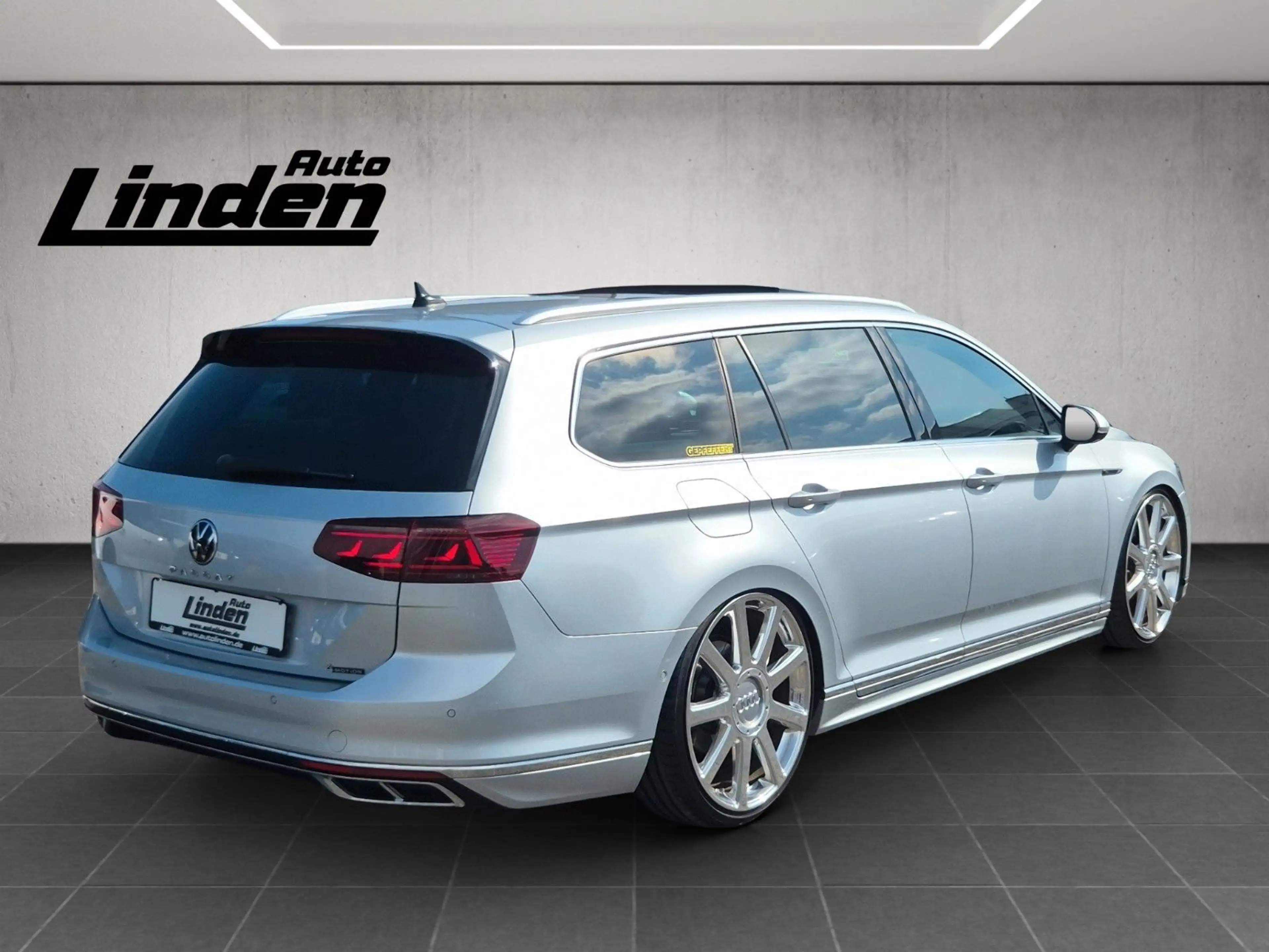 Volkswagen Passat Variant Passat Var. R Line 4M Pano AHK H&K 360 ACC 4xSHZ — photo 5