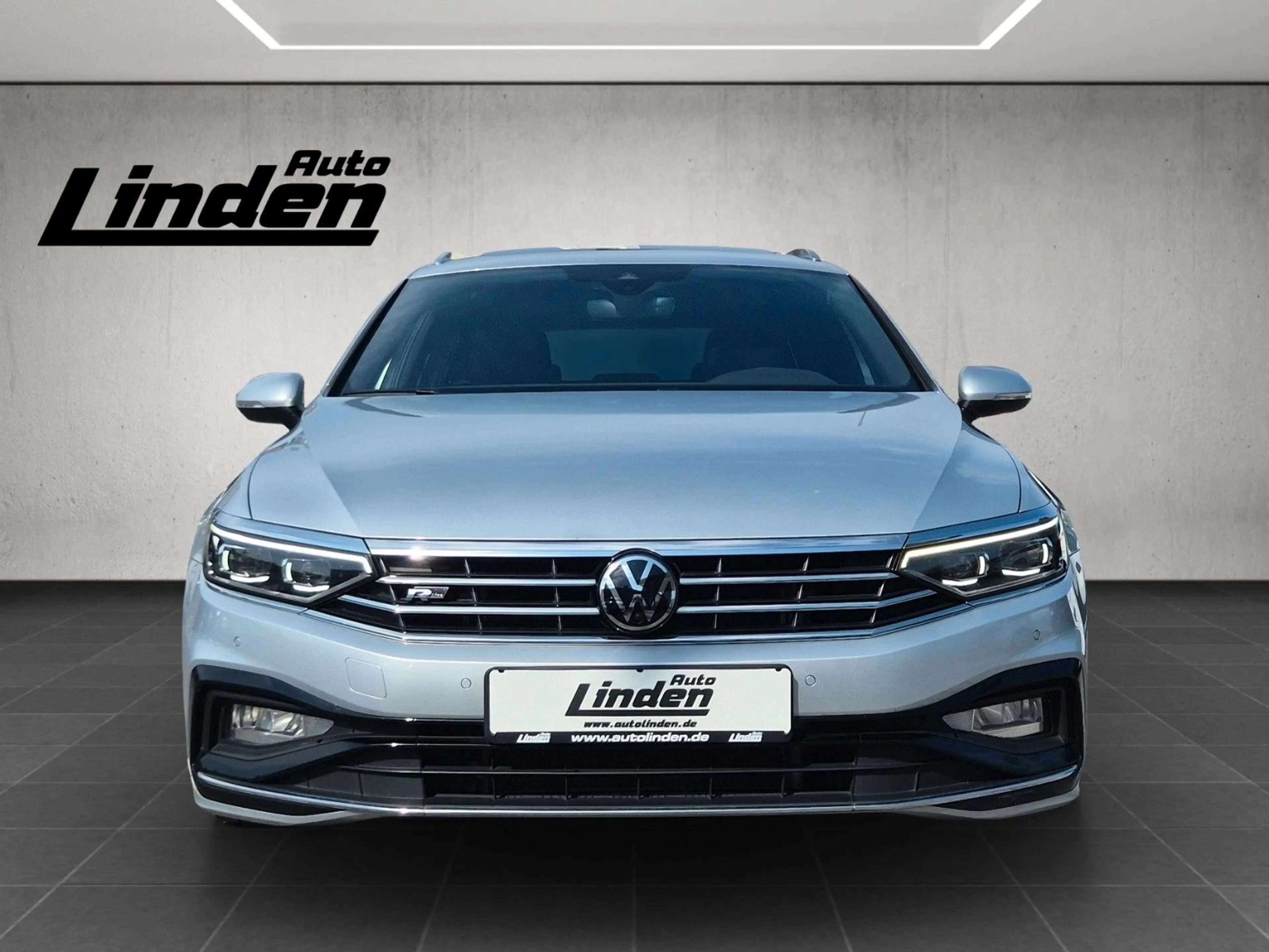 Volkswagen Passat Variant Passat Var. R Line 4M Pano AHK H&K 360 ACC 4xSHZ — photo 8