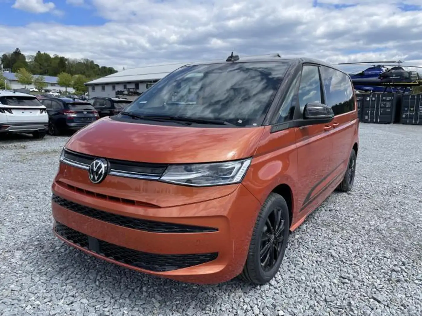 Volkswagen T7 Multivan Life (Life) 2.0 TDI 110kW (150 PS) 7-Gang-DSG 1... Orange - 1