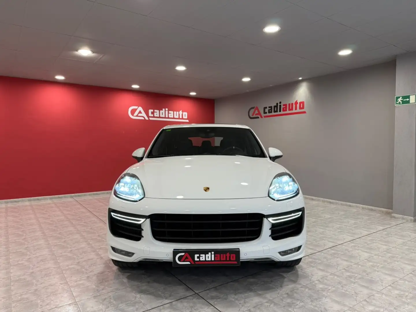 Porsche Cayenne GTS Aut. Blanco - 2