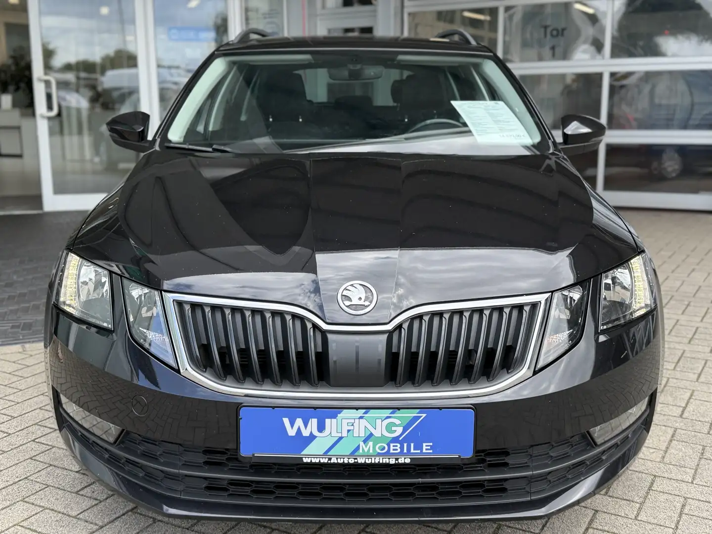 Skoda Octavia Combi Ambition 2,0TDI ACC el. Heckklappe Noir - 2