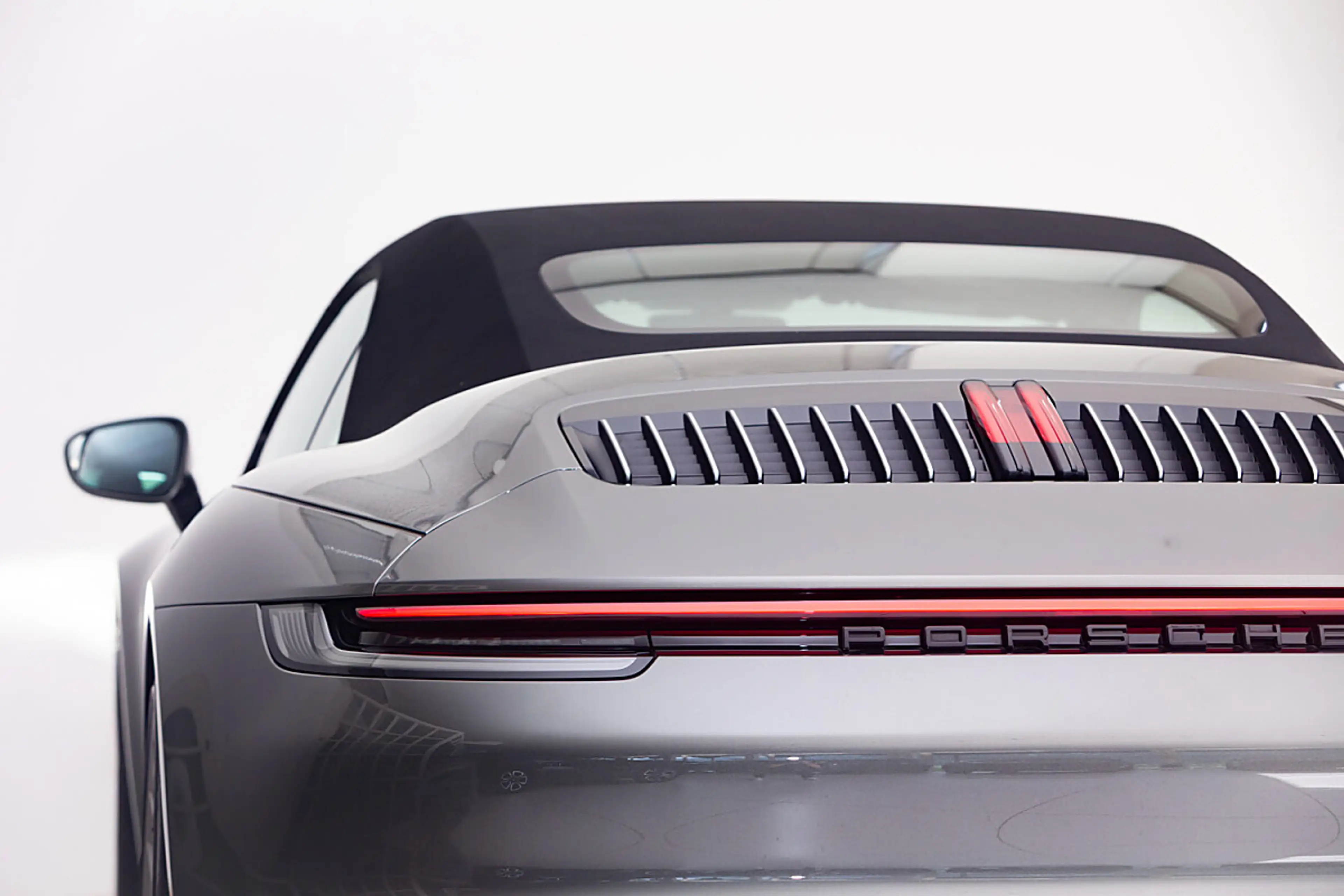 Porsche 911 Carrera 3.0 4S Cabriolet OPF (EURO 6d-TEMP) — photo 3