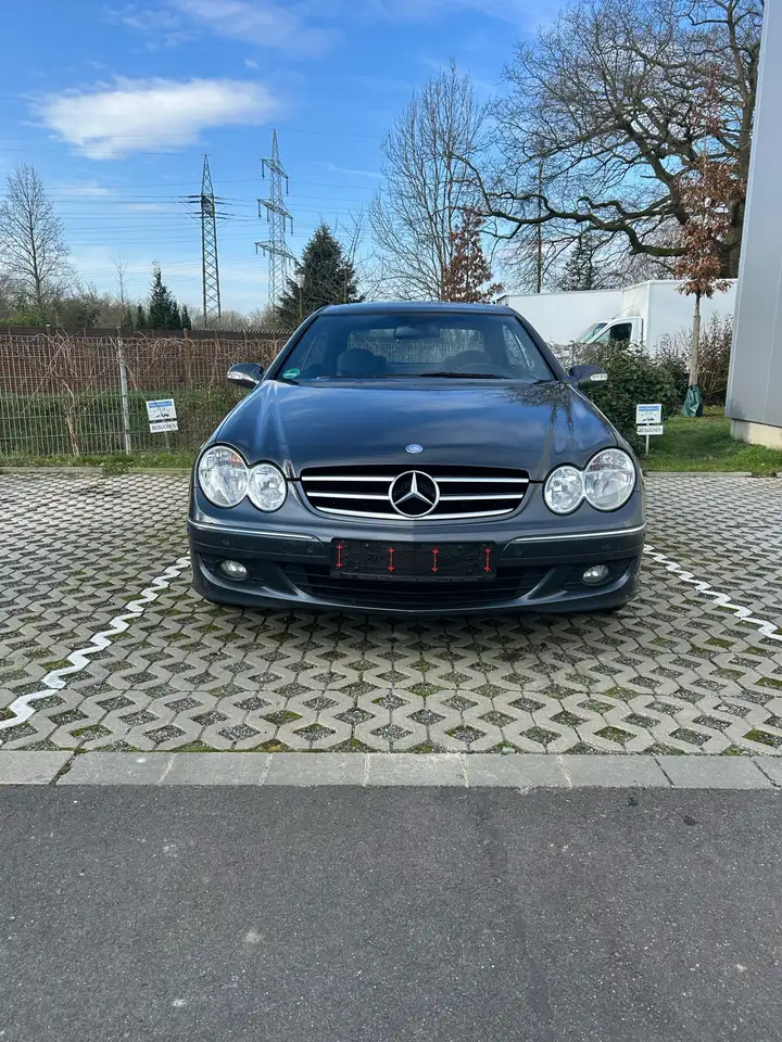 Mercedes-Benz CLK 220