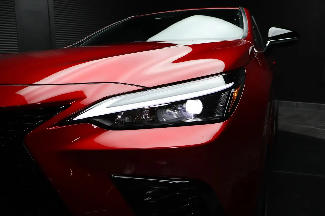 Lexus NX снимка Lexus NX