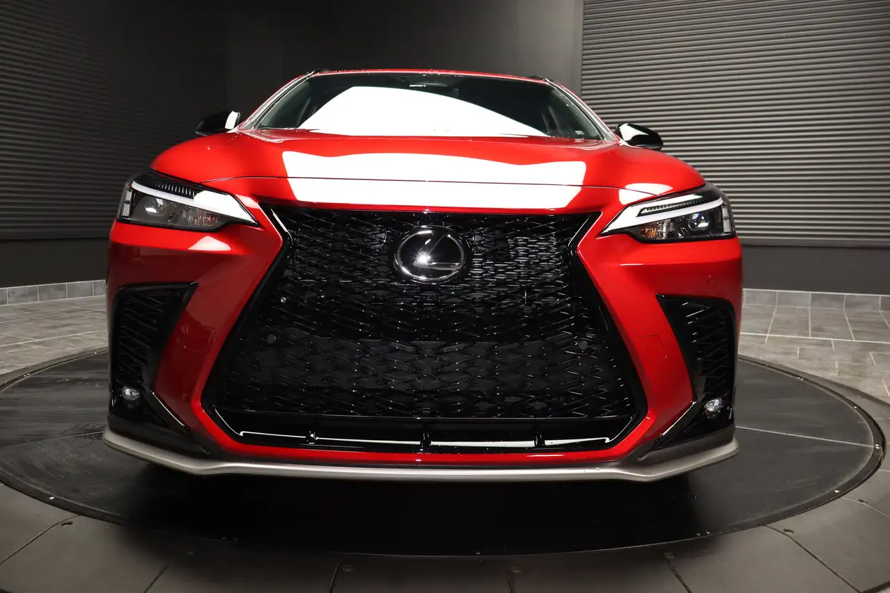 Lexus NX снимка Lexus NX