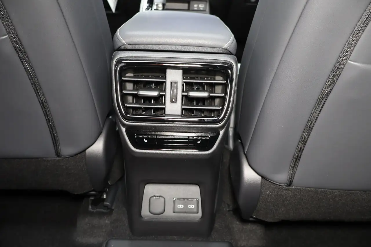 Lexus NX снимка Lexus NX
