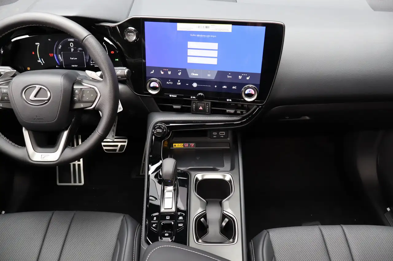 Lexus NX снимка Lexus NX