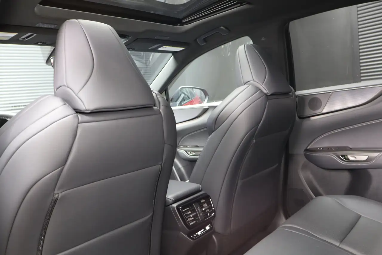 Lexus NX снимка Lexus NX