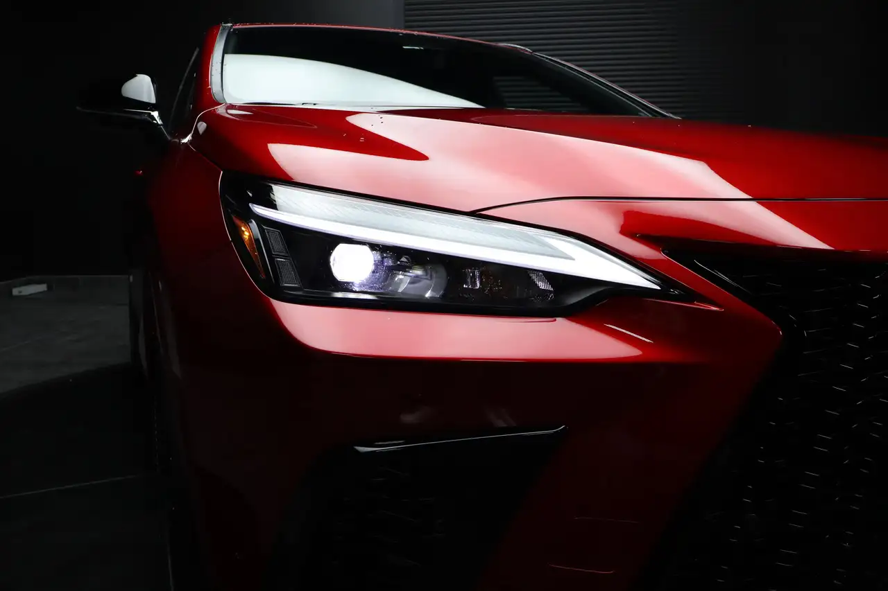 Lexus NX снимка Lexus NX