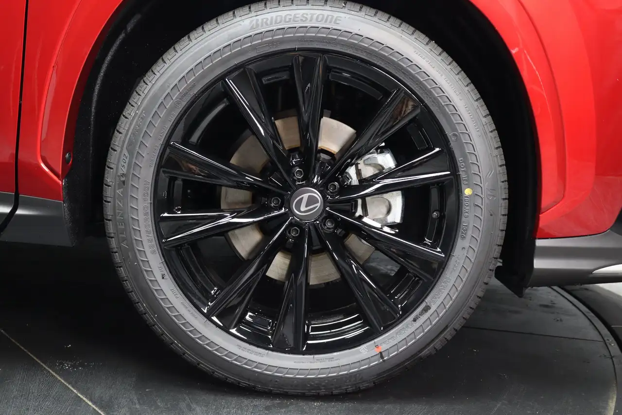 Lexus NX снимка Lexus NX