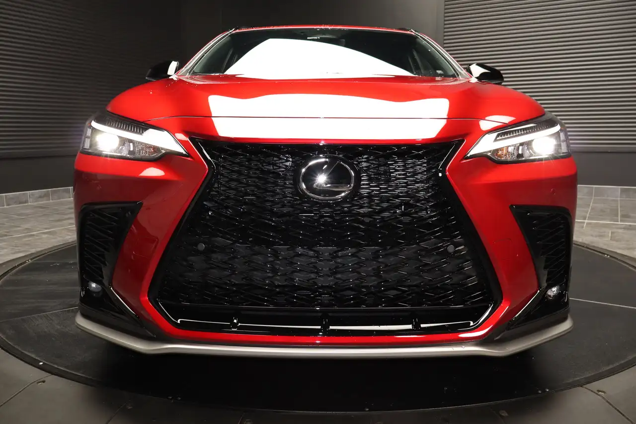 Lexus NX снимка Lexus NX