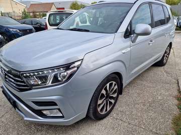 Rodius 2.2 SV220e-XDi 4WD Turismo