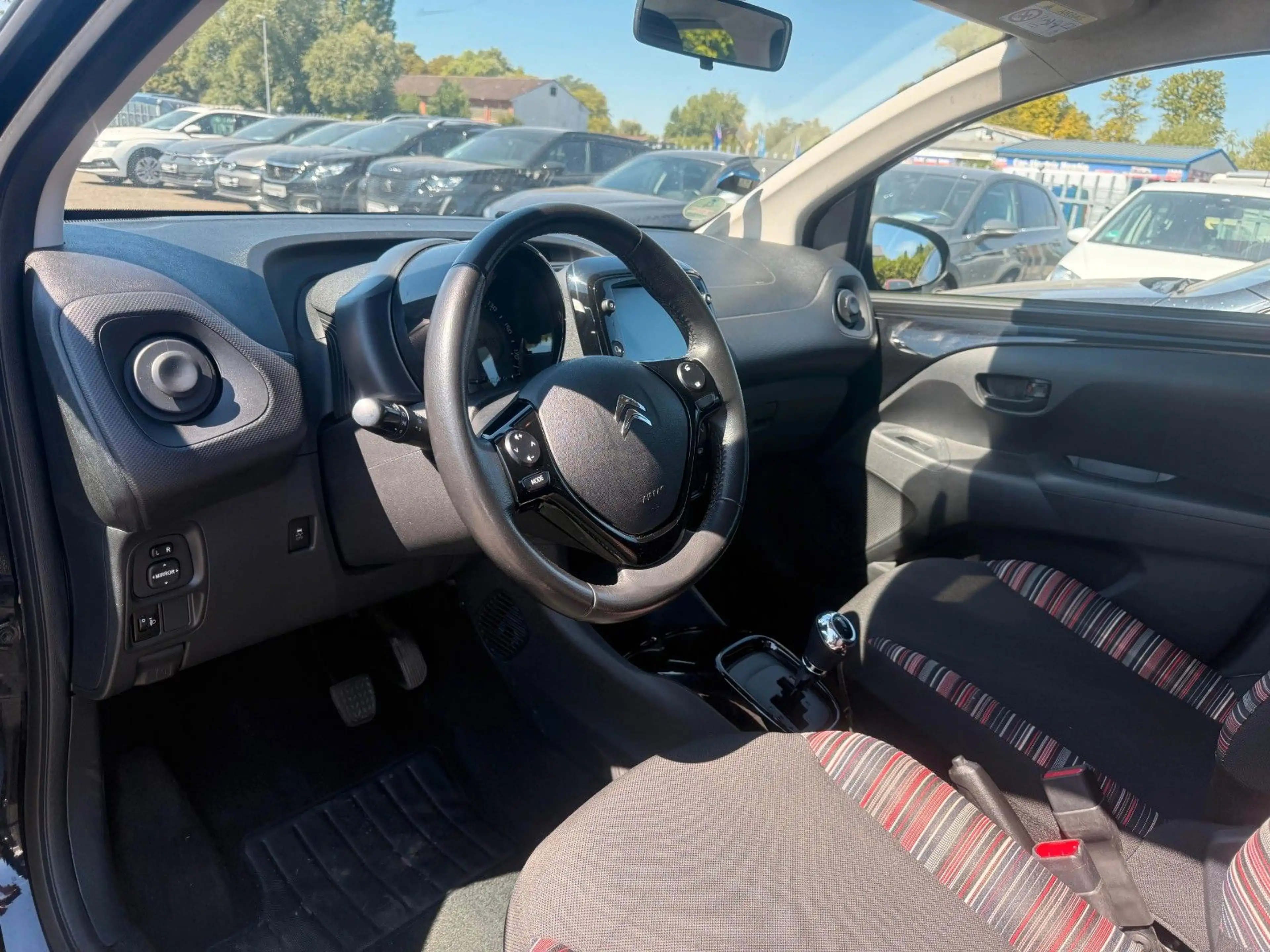Citroen C1 1 1,0 VTi FEEL *AUTOMATIK* — photo 11