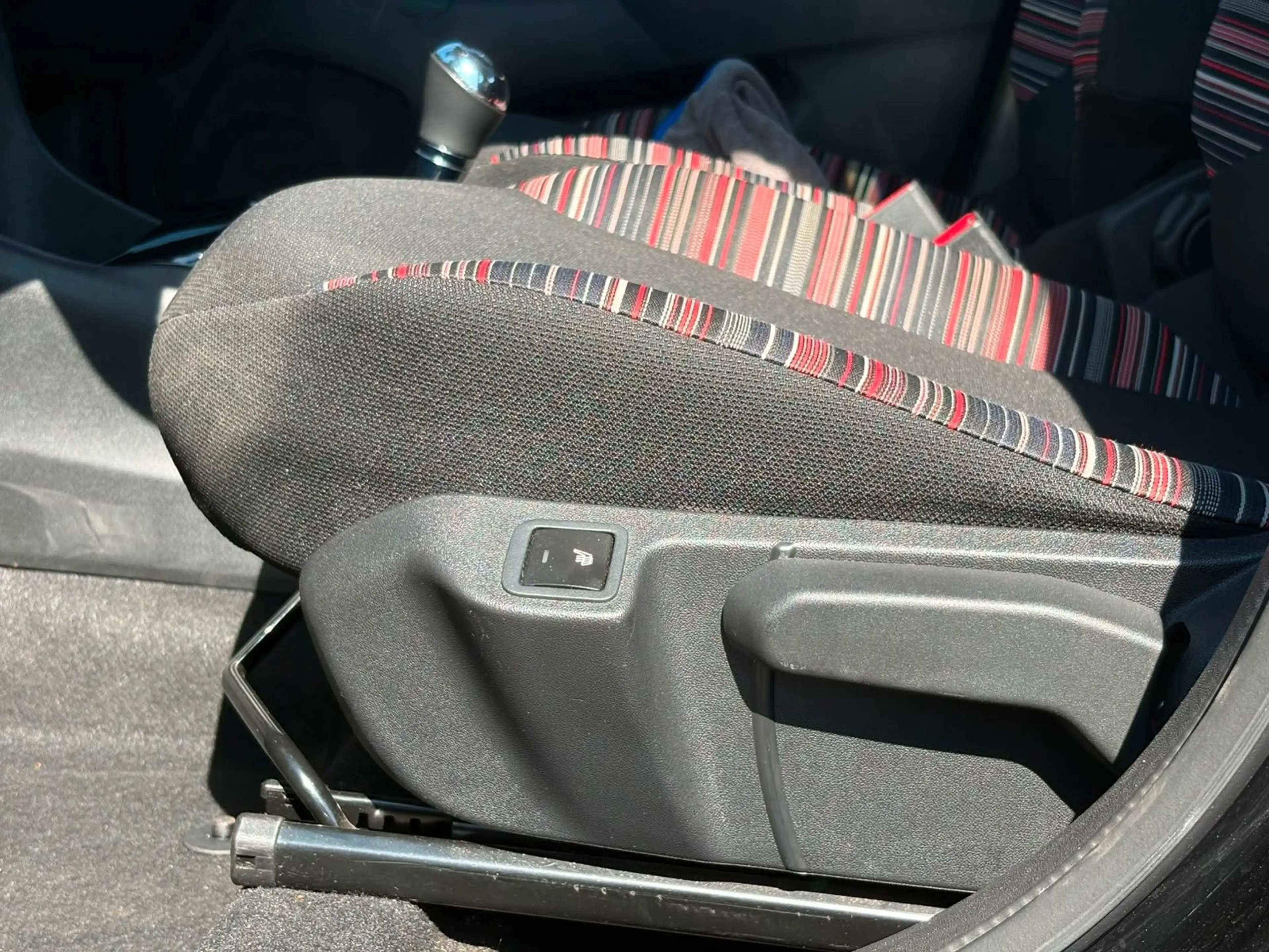 Citroen C1 1 1,0 VTi FEEL *AUTOMATIK* — photo 12