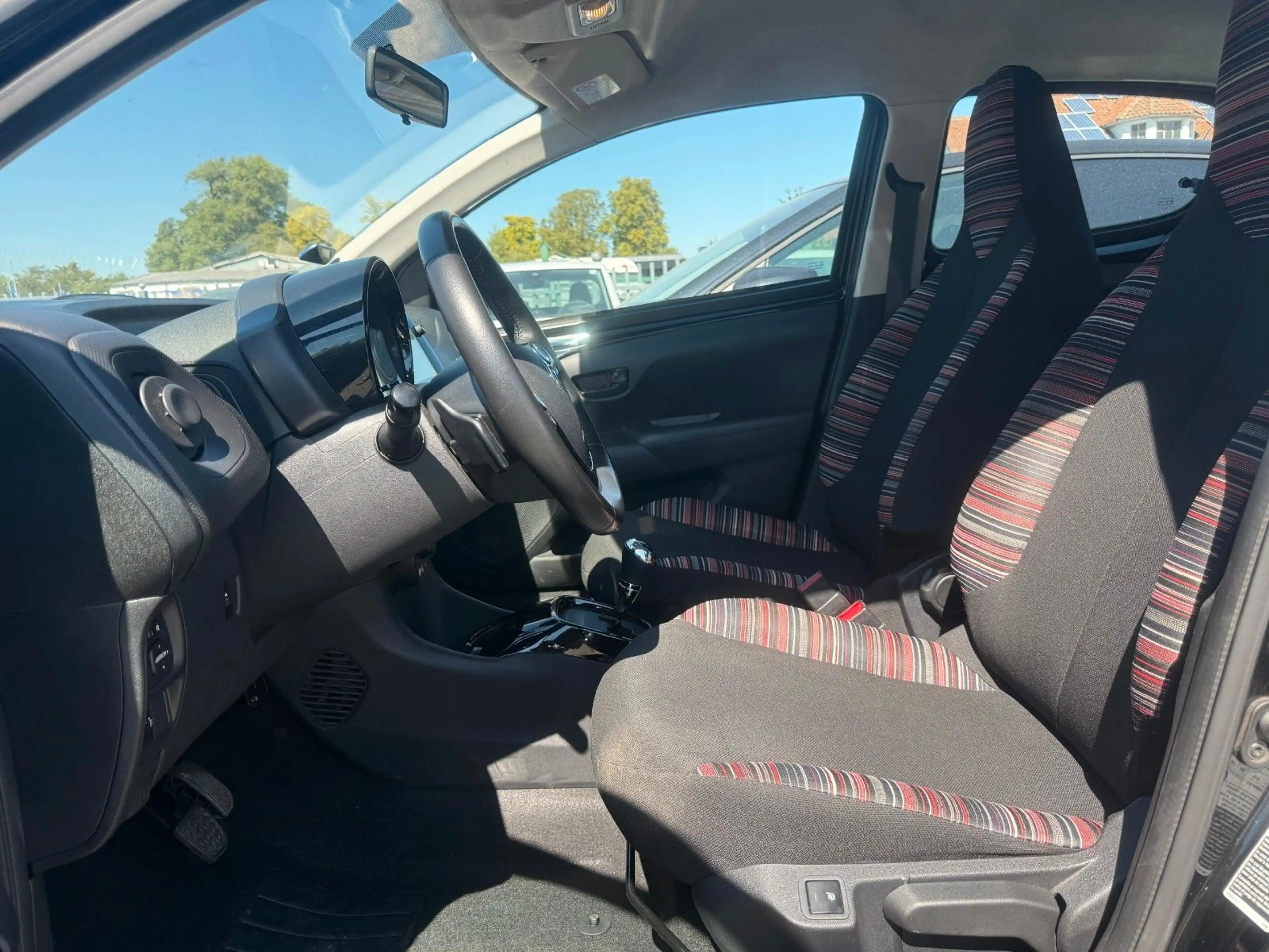 Citroen C1 1 1,0 VTi FEEL *AUTOMATIK* — photo 8