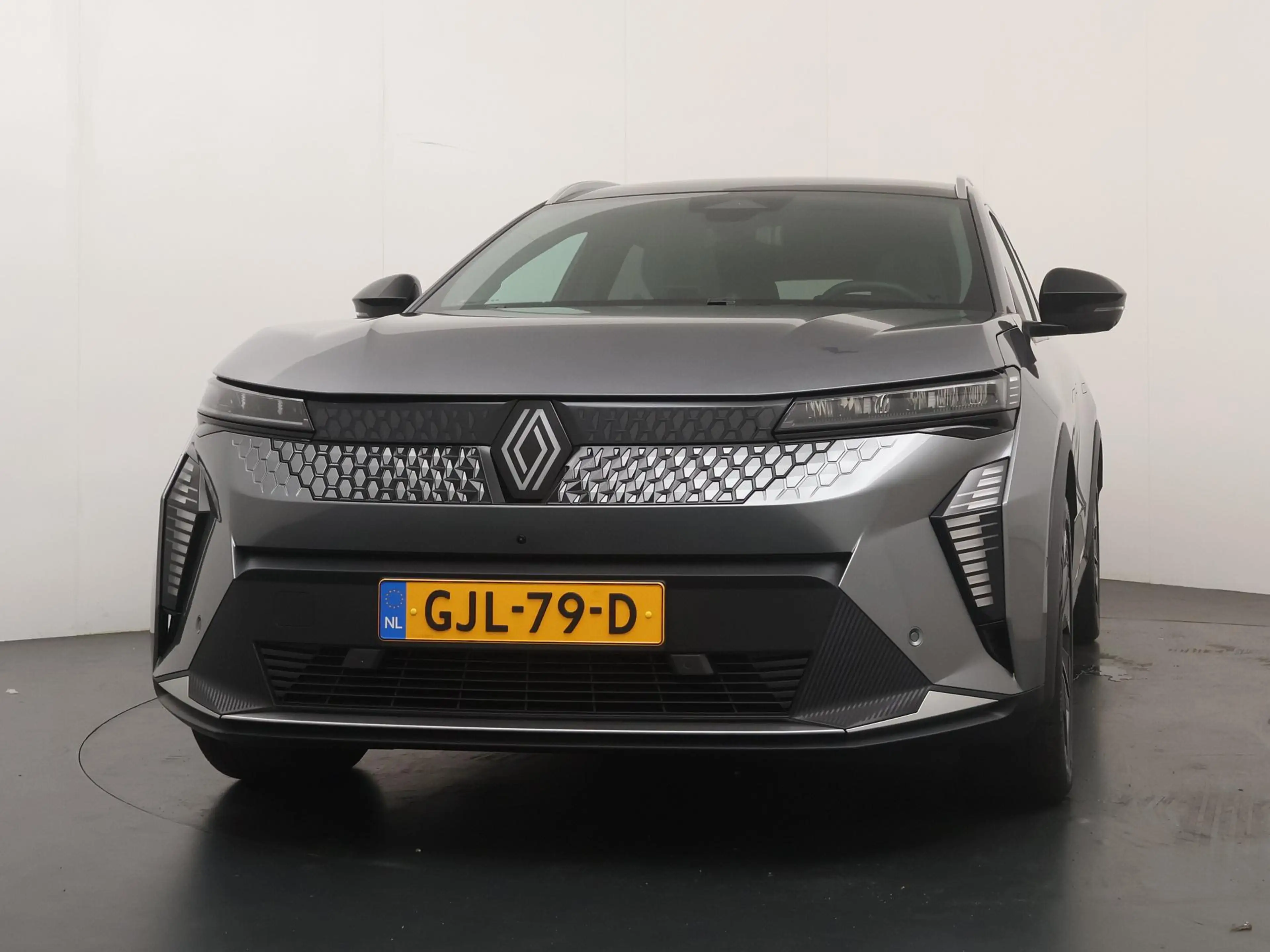 Renault Scenic E-Tech iconic 220 pk long range | Trekhaak | Panor — photo 8