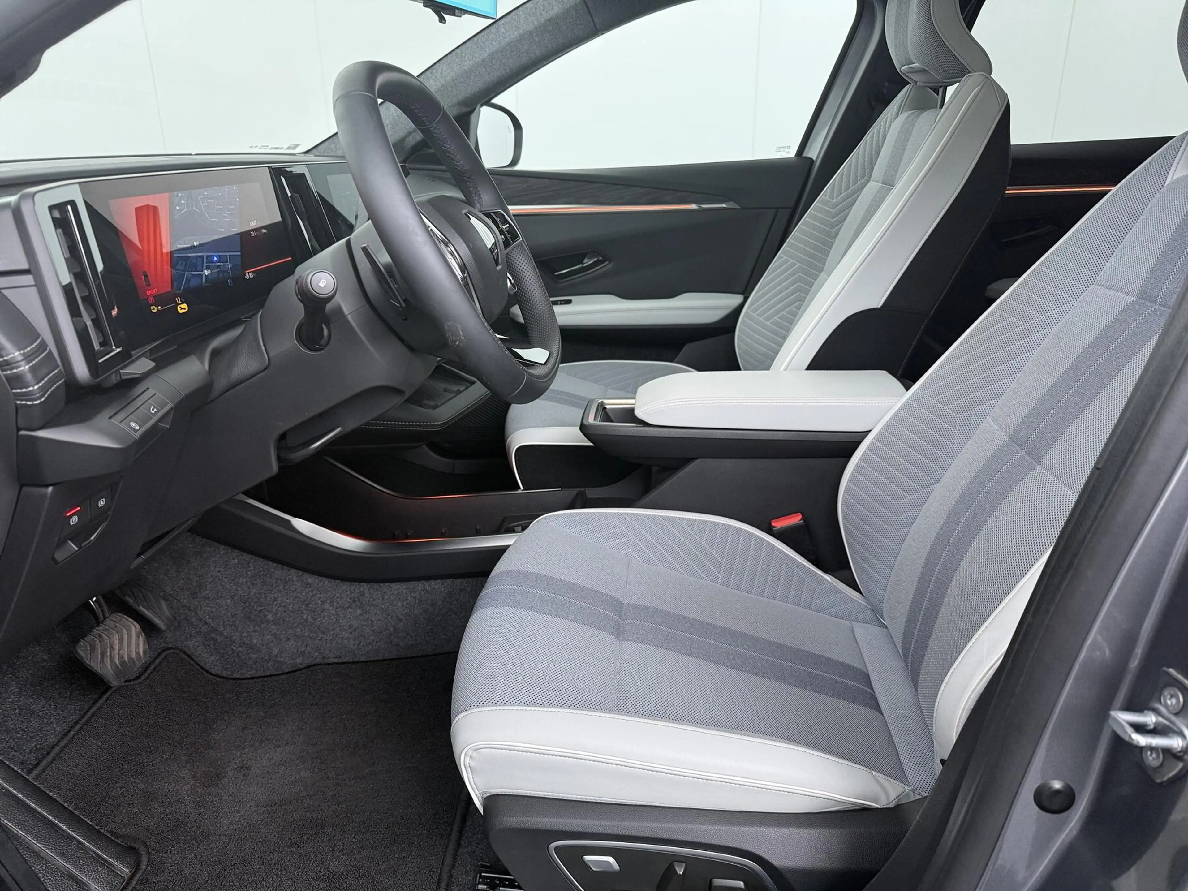 Renault Scenic E-Tech iconic 220 pk long range | Trekhaak | Panor — photo 13