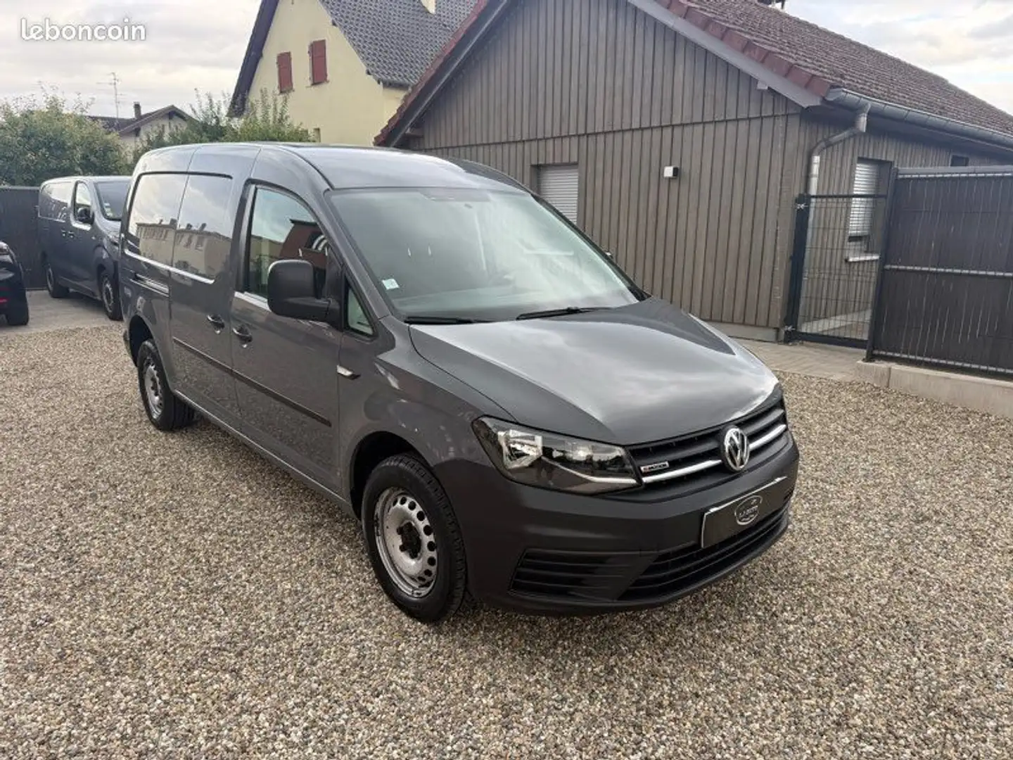 Volkswagen Caddy 14 990 HT Maxi 4motion 2,0 TDI 122ch - 1