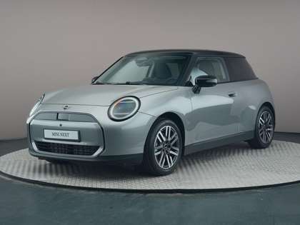 MINI Cooper E Classic L