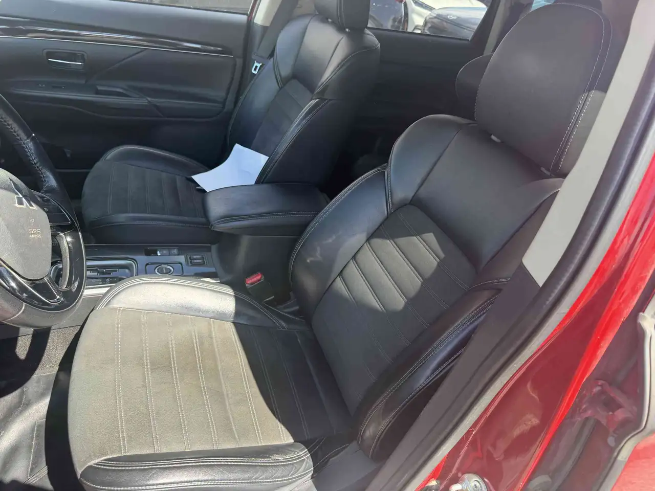 Mitsubishi Outlander photo Mitsubishi Outlander