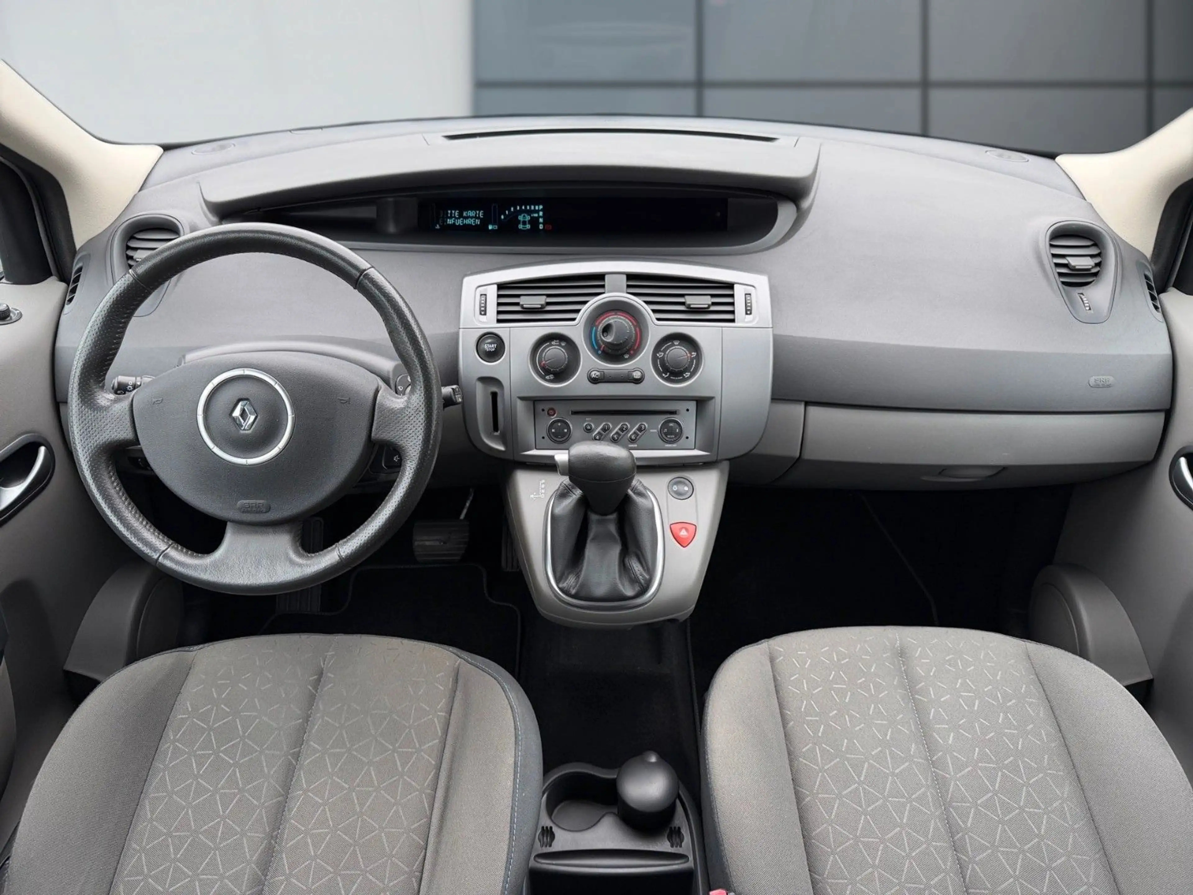 Renault Scenic II Avantage *AUTOMATIK* 1. HAND*PDC*SHZ* — photo 7