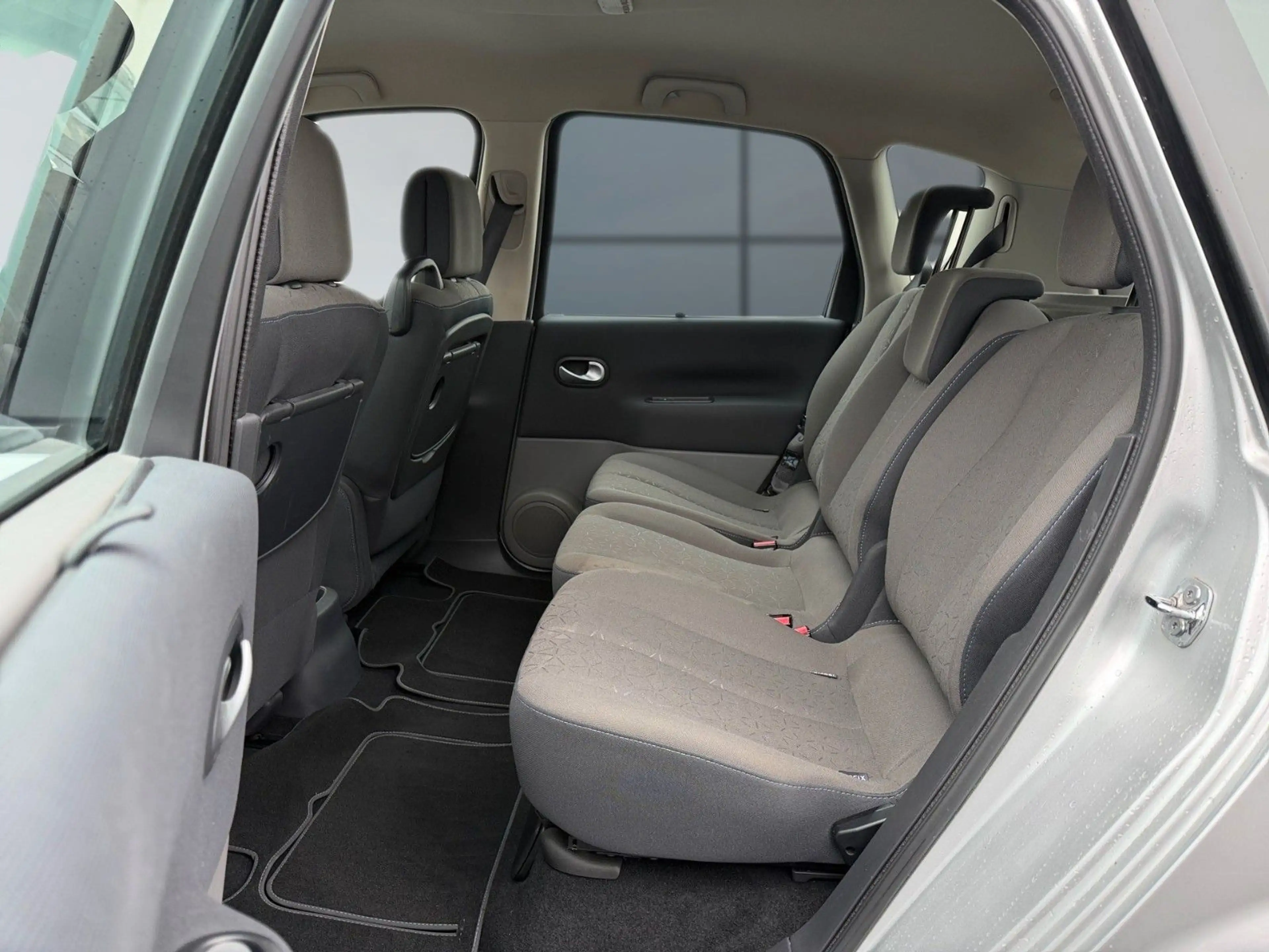 Renault Scenic II Avantage *AUTOMATIK* 1. HAND*PDC*SHZ* — photo 6