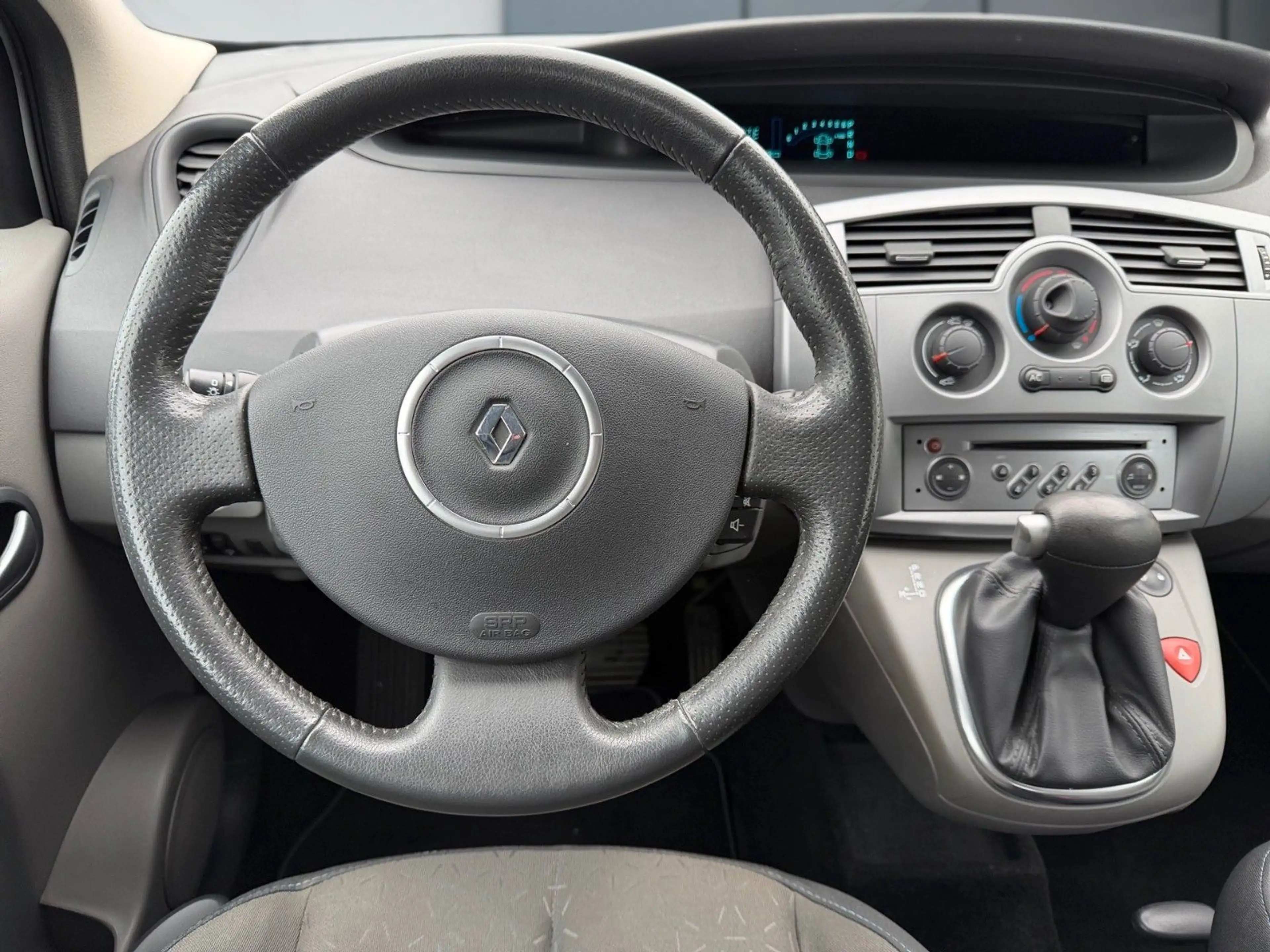 Renault Scenic II Avantage *AUTOMATIK* 1. HAND*PDC*SHZ* — photo 8