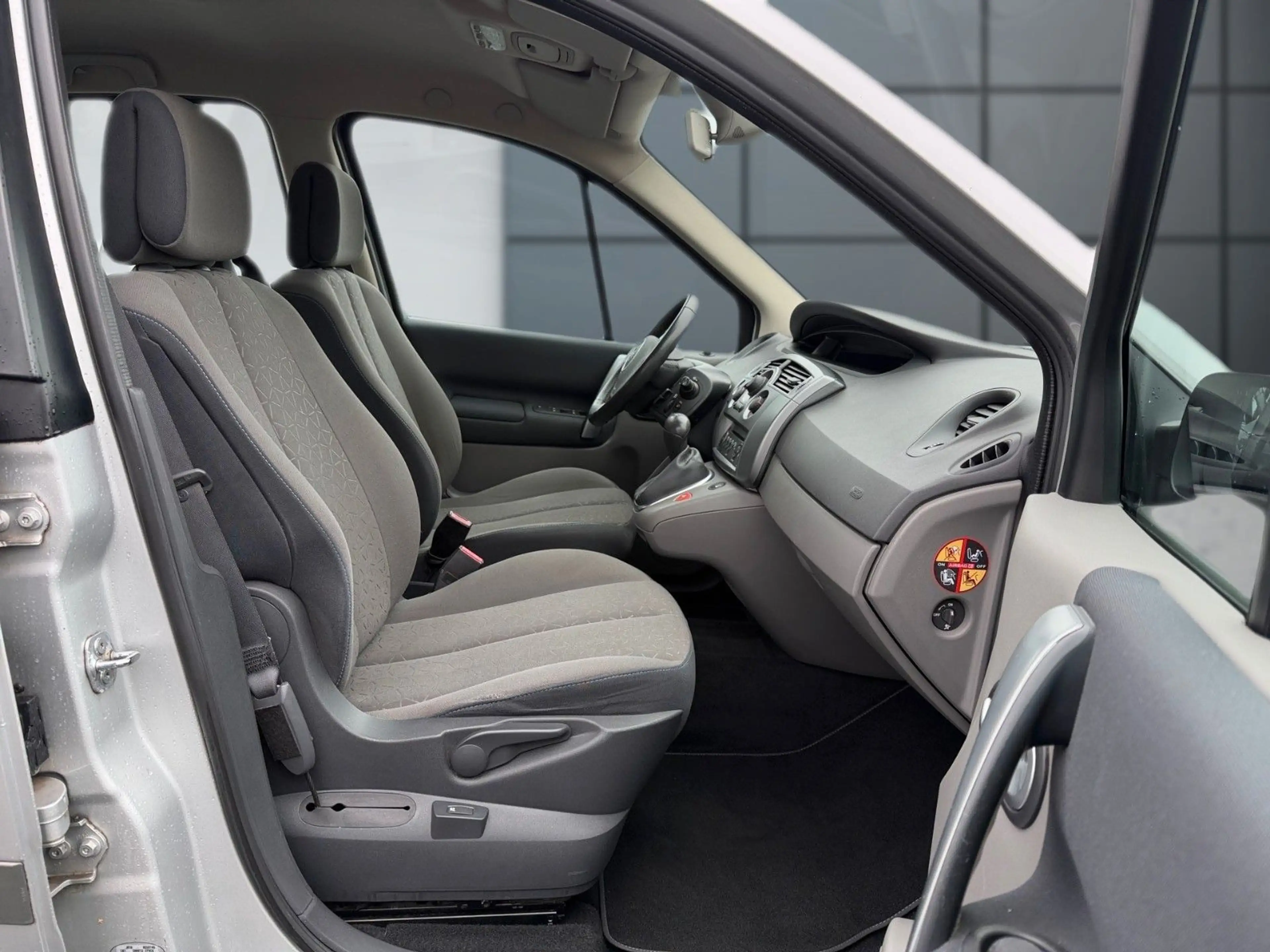 Renault Scenic II Avantage *AUTOMATIK* 1. HAND*PDC*SHZ* — photo 5