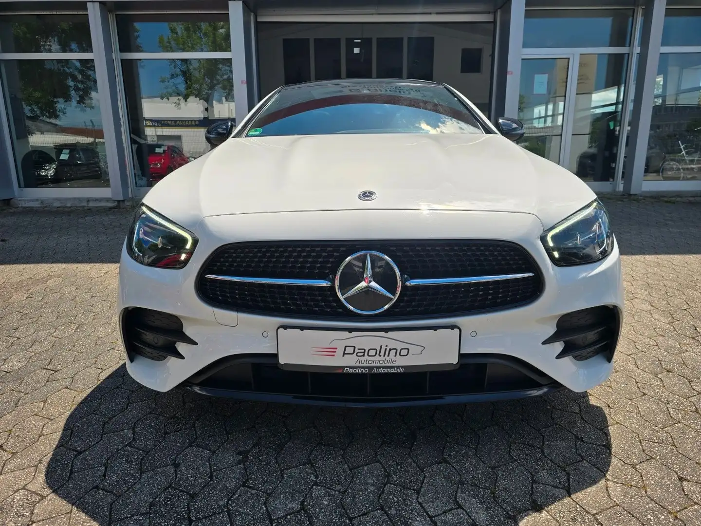 Mercedes-Benz E 200 Coupe Night Edition *AMG Paket*Burmester Weiß - 2