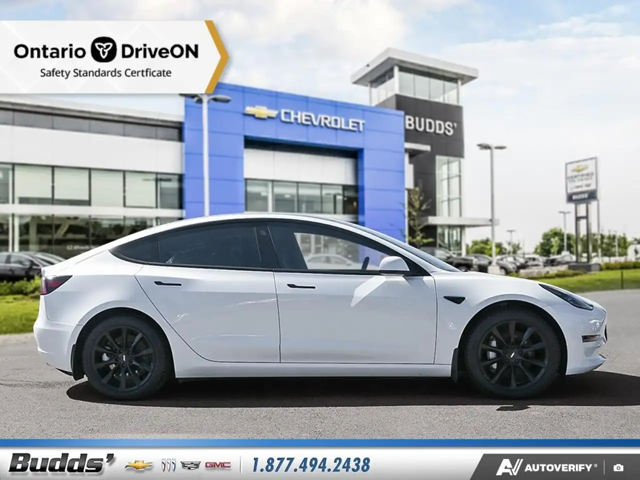 Tesla Model 3 снимка Tesla Model 3