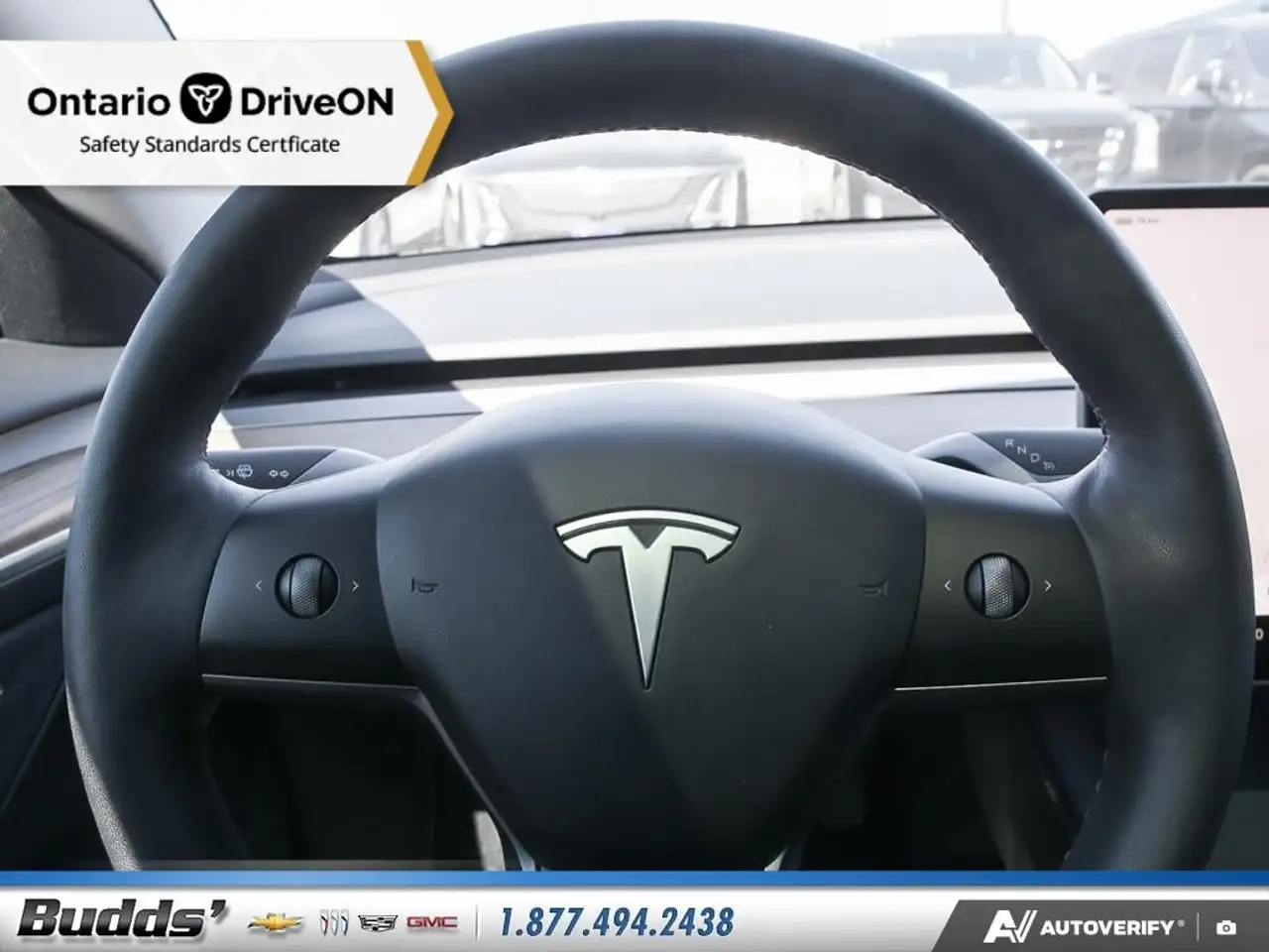 Tesla Model 3 снимка Tesla Model 3