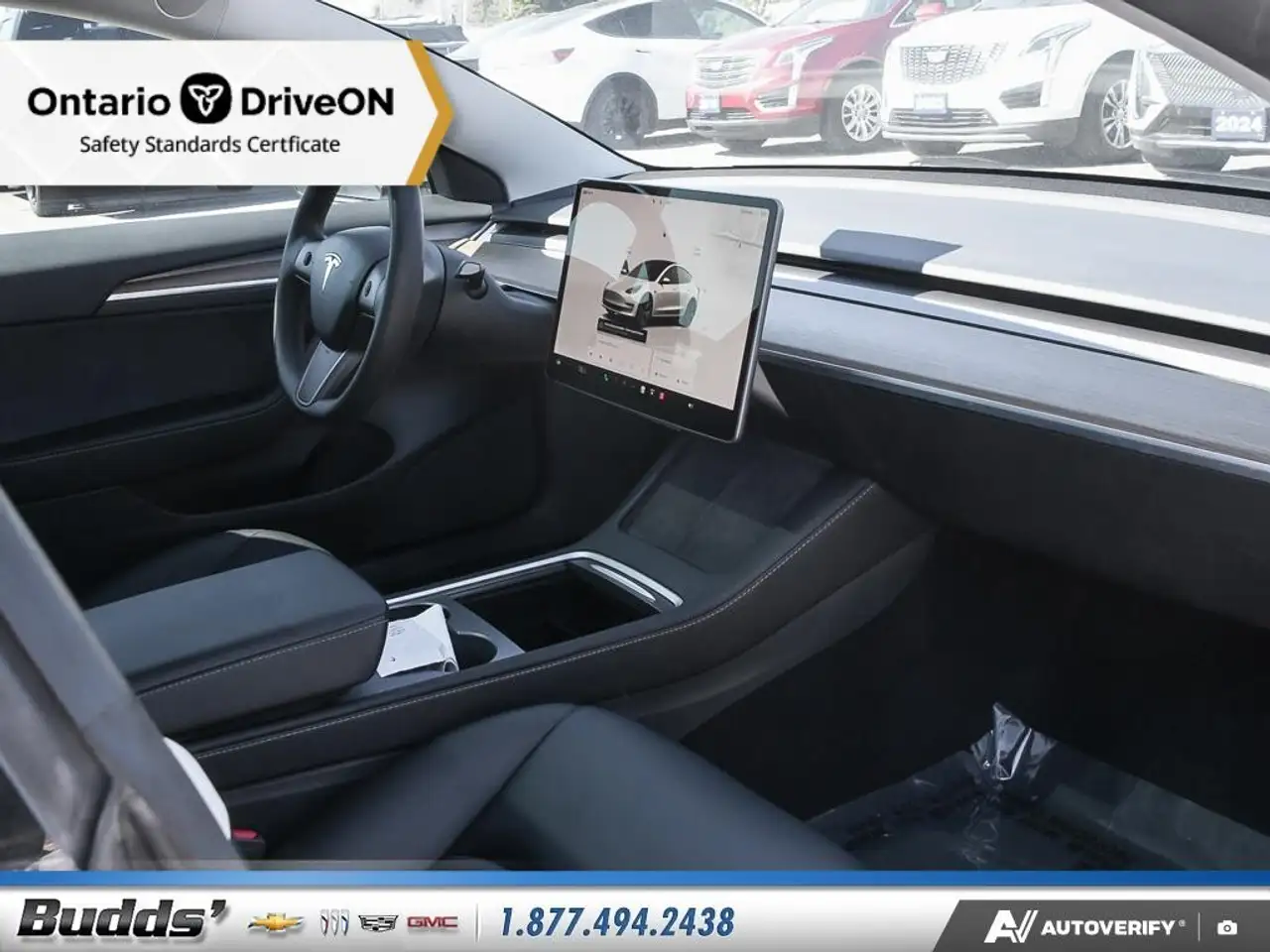 Tesla Model 3 снимка Tesla Model 3