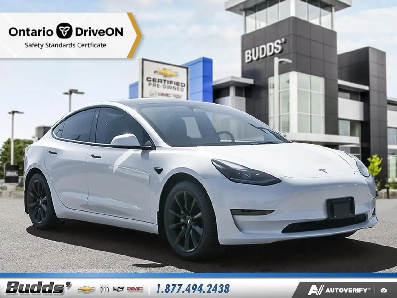 Tesla Model 3 снимка Tesla Model 3