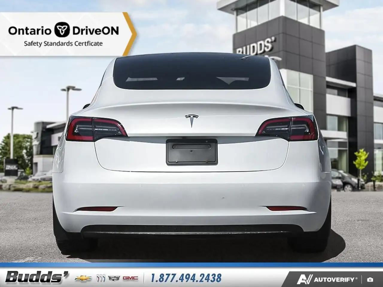 Tesla Model 3 снимка Tesla Model 3