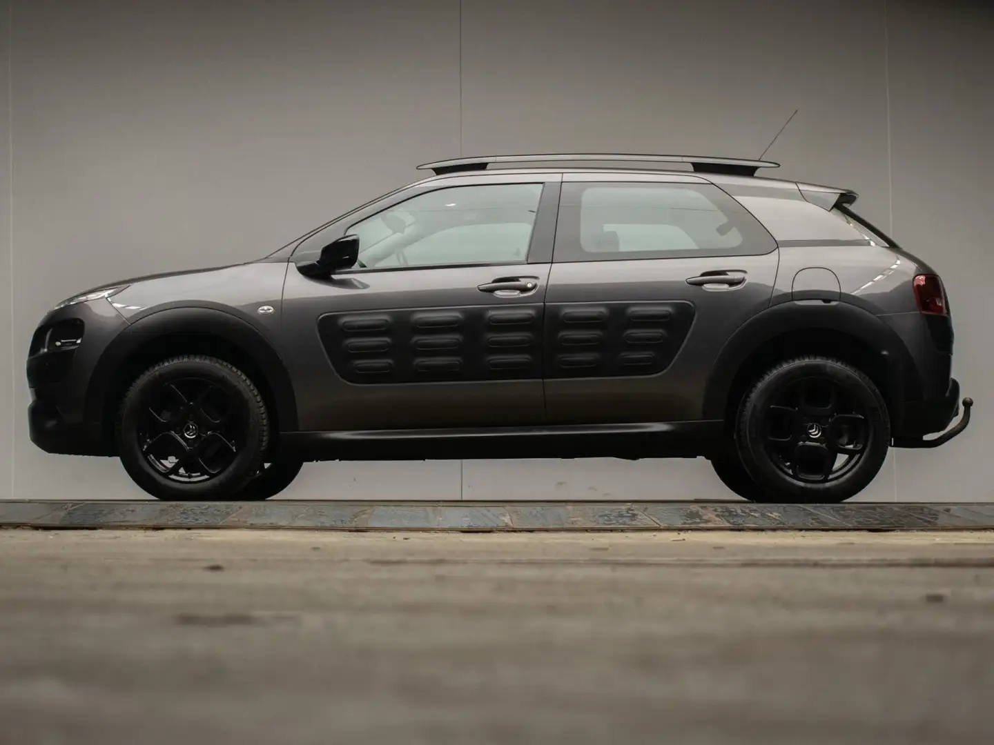 Citroen C4 Cactus 1.2 PureTech Feel Sport (VOL AUTOMAAT,APPLE CARPLA - 1