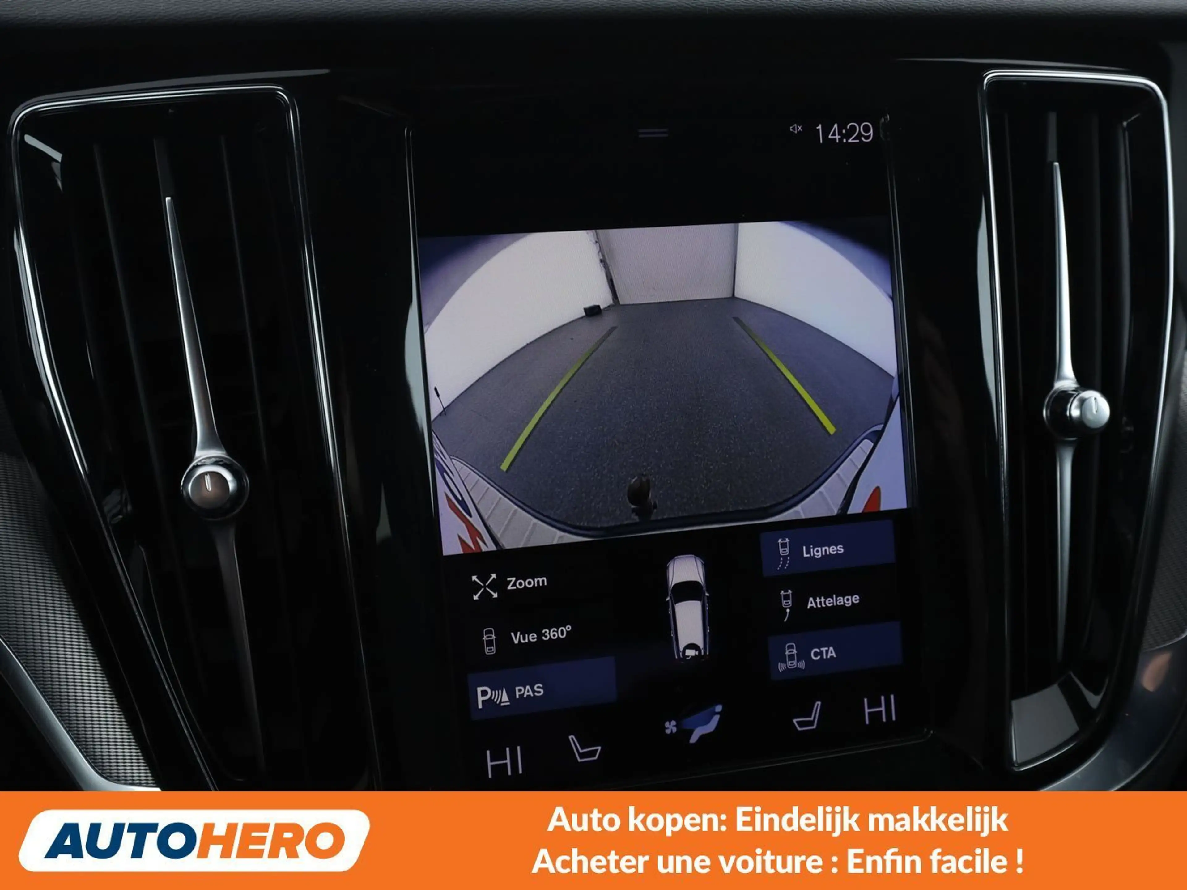 Volvo V60 2.0 T6 Plug-in Hybrid R Design AWD — photo 7