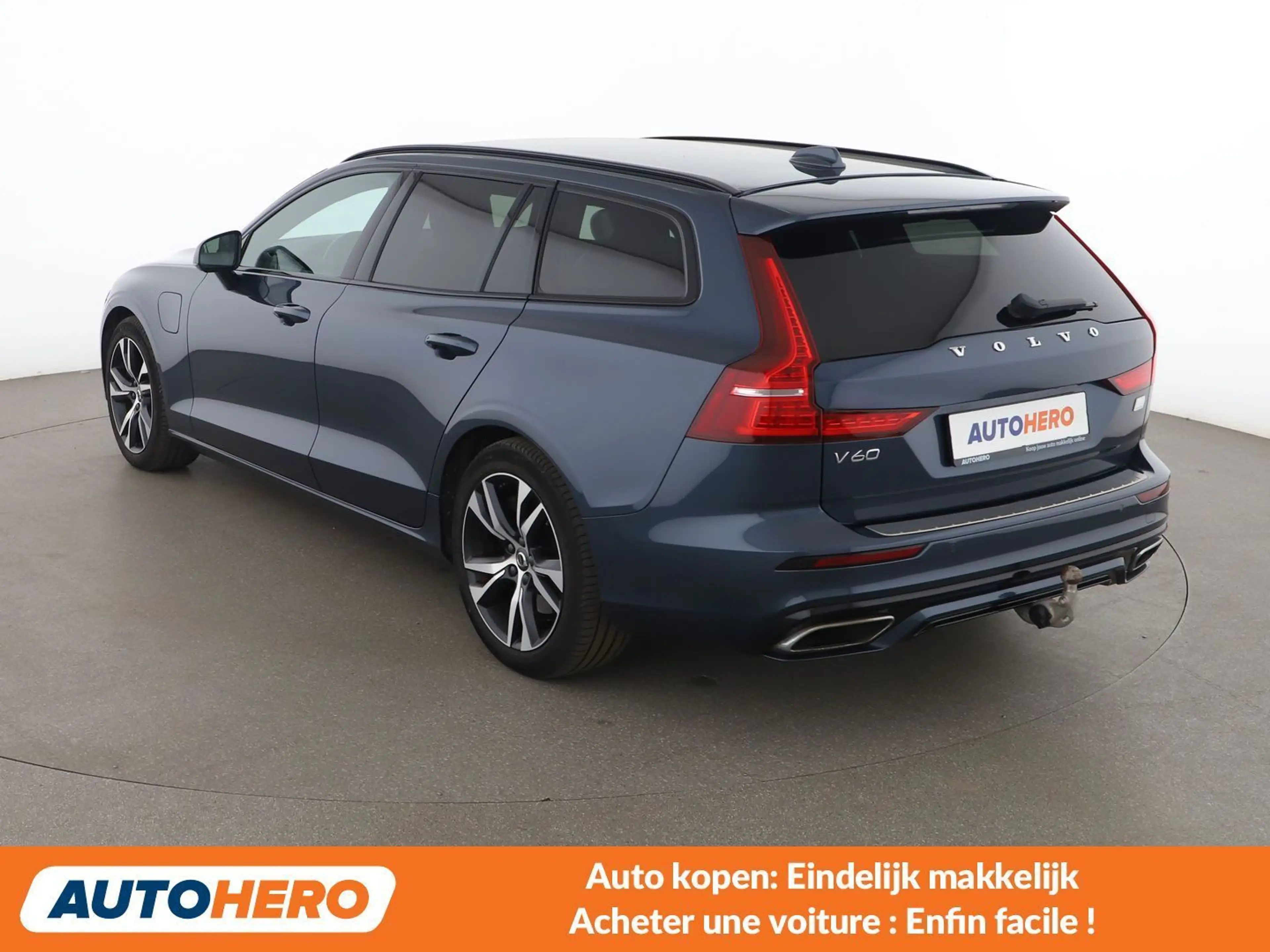 Volvo V60 2.0 T6 Plug-in Hybrid R Design AWD — photo 4