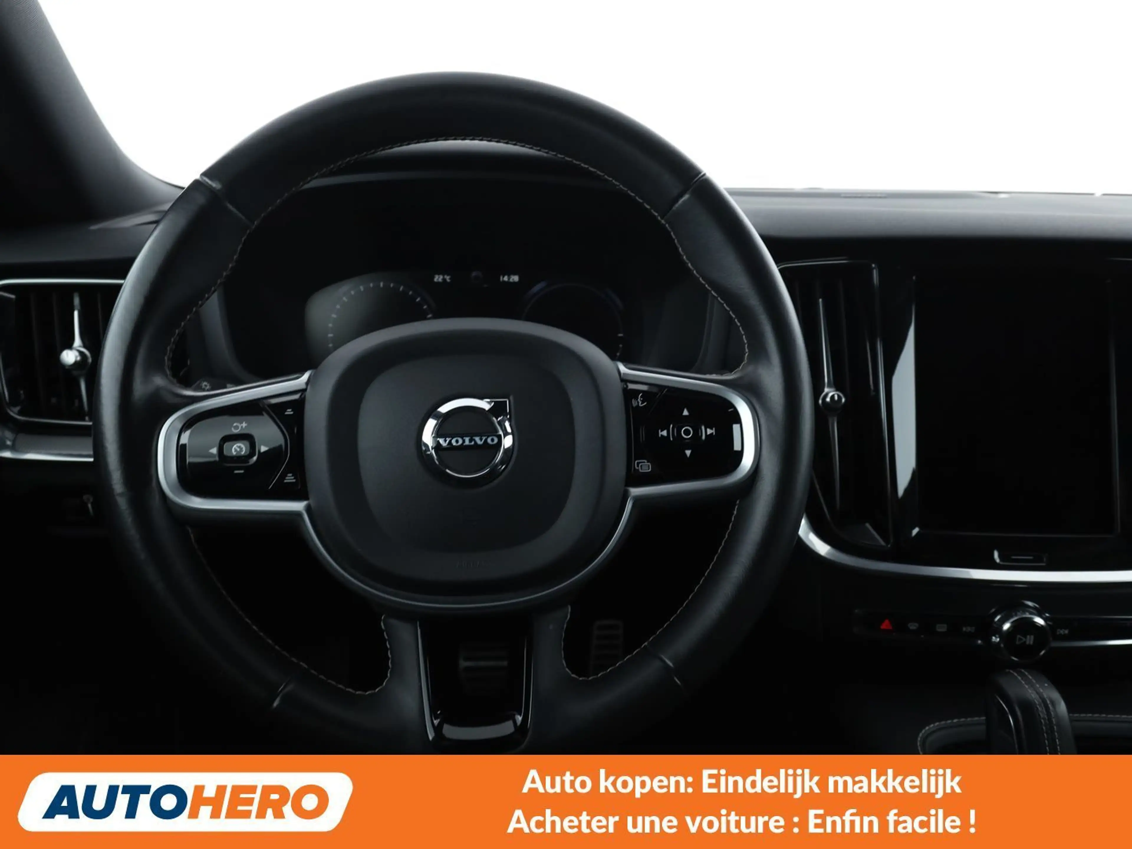 Volvo V60 2.0 T6 Plug-in Hybrid R Design AWD — photo 5