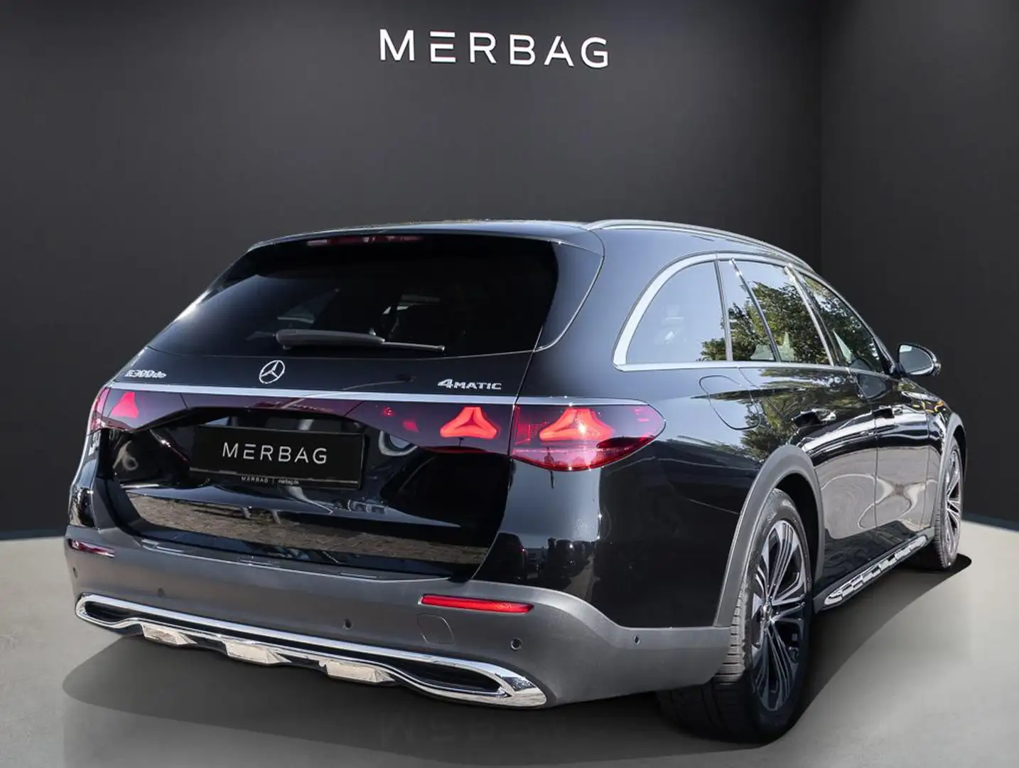 Mercedes-Benz E 300 de 4M AT SpurW ParkAss. SpurH Navi Luft Schwarz - 2