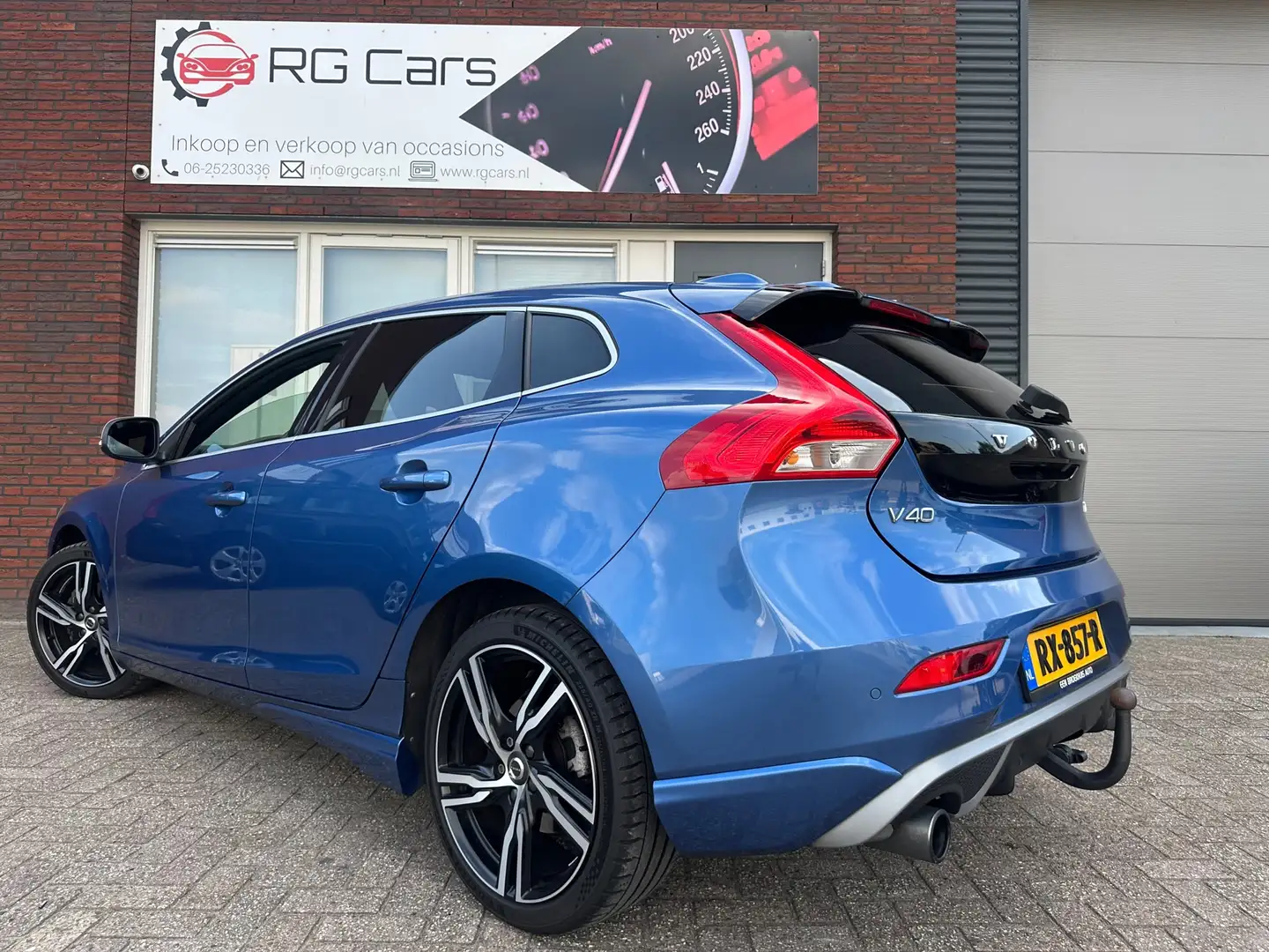 Volvo V40 2.0 T4 Business Sport / Pano / Camera / Leder / Na Blu/Azzurro - 2
