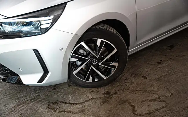 Opel Corsa view 5